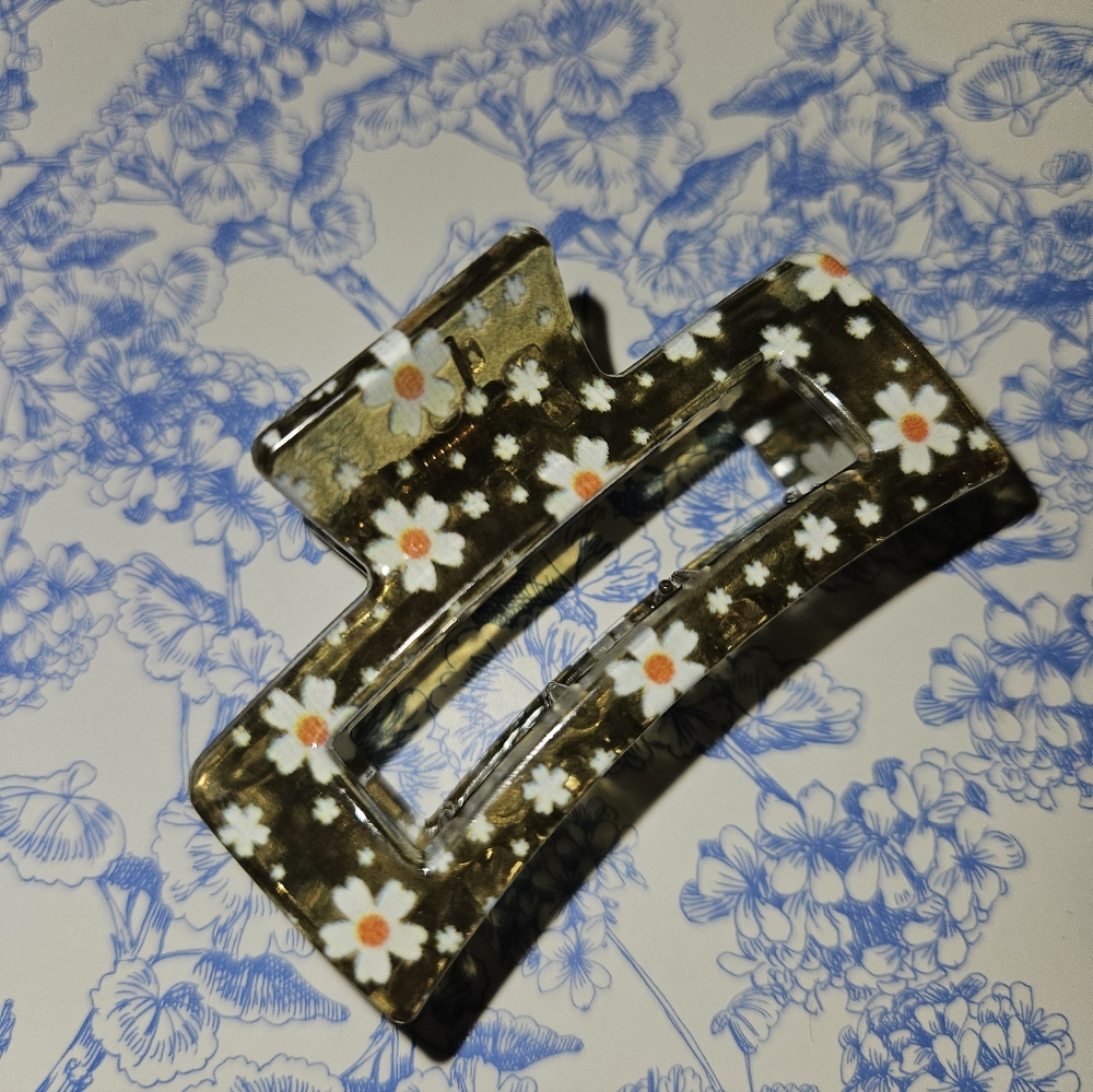 Daisy Dreams Claw Clip Collection - Honey Mocha